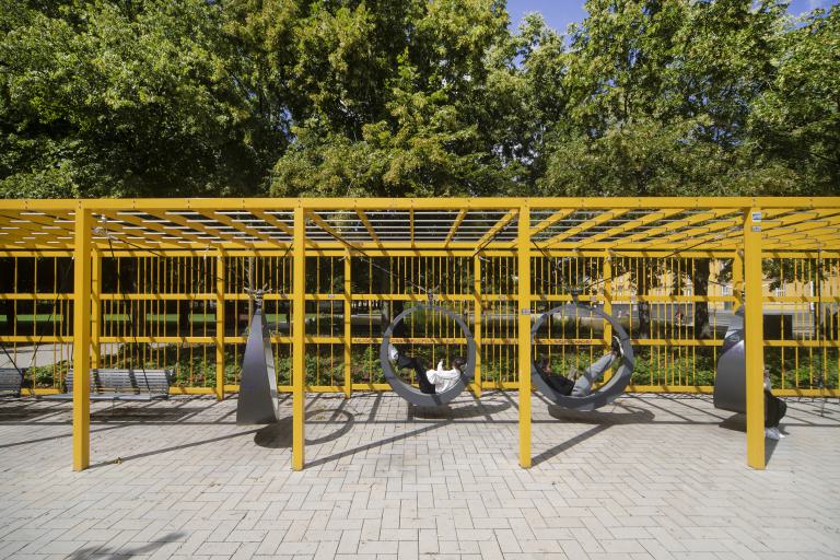 POLA_SGO_01_Mennsavorplatz_Hanns-Joosten__DSC6376.JPG